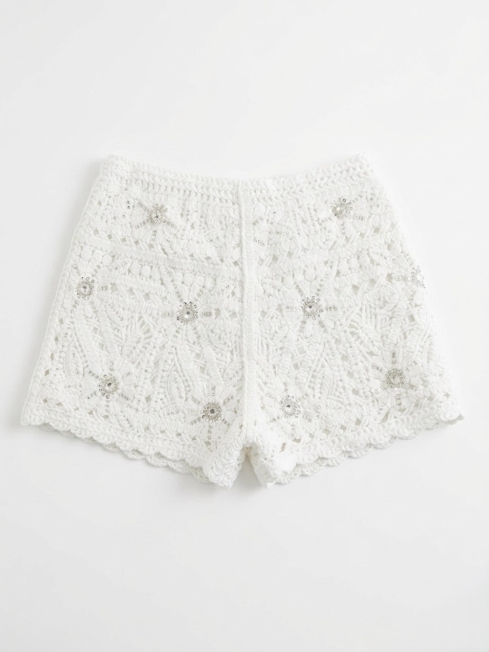 NWT AZ Boutique White Crochet Beaded Lined Shorts Boho Scalloped Size S/M